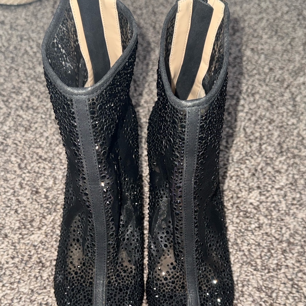 Adrienne Vittadini Noon Boot- excellent condition. - Picture 2 of 4